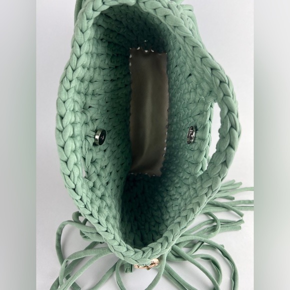 Pastel Green Large Fringe Crochet Bag - Boho Chic Retro Handwoven Bag - Picture 4 of 5